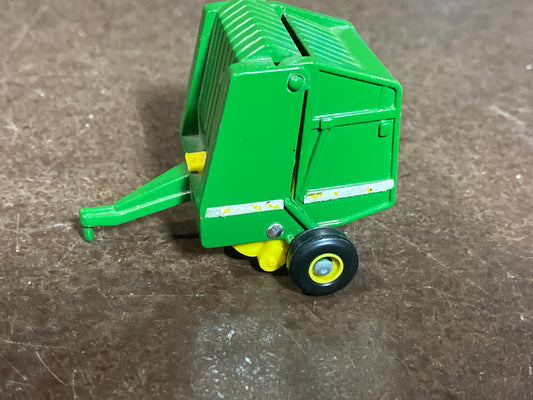 1/64 John Deere Baler