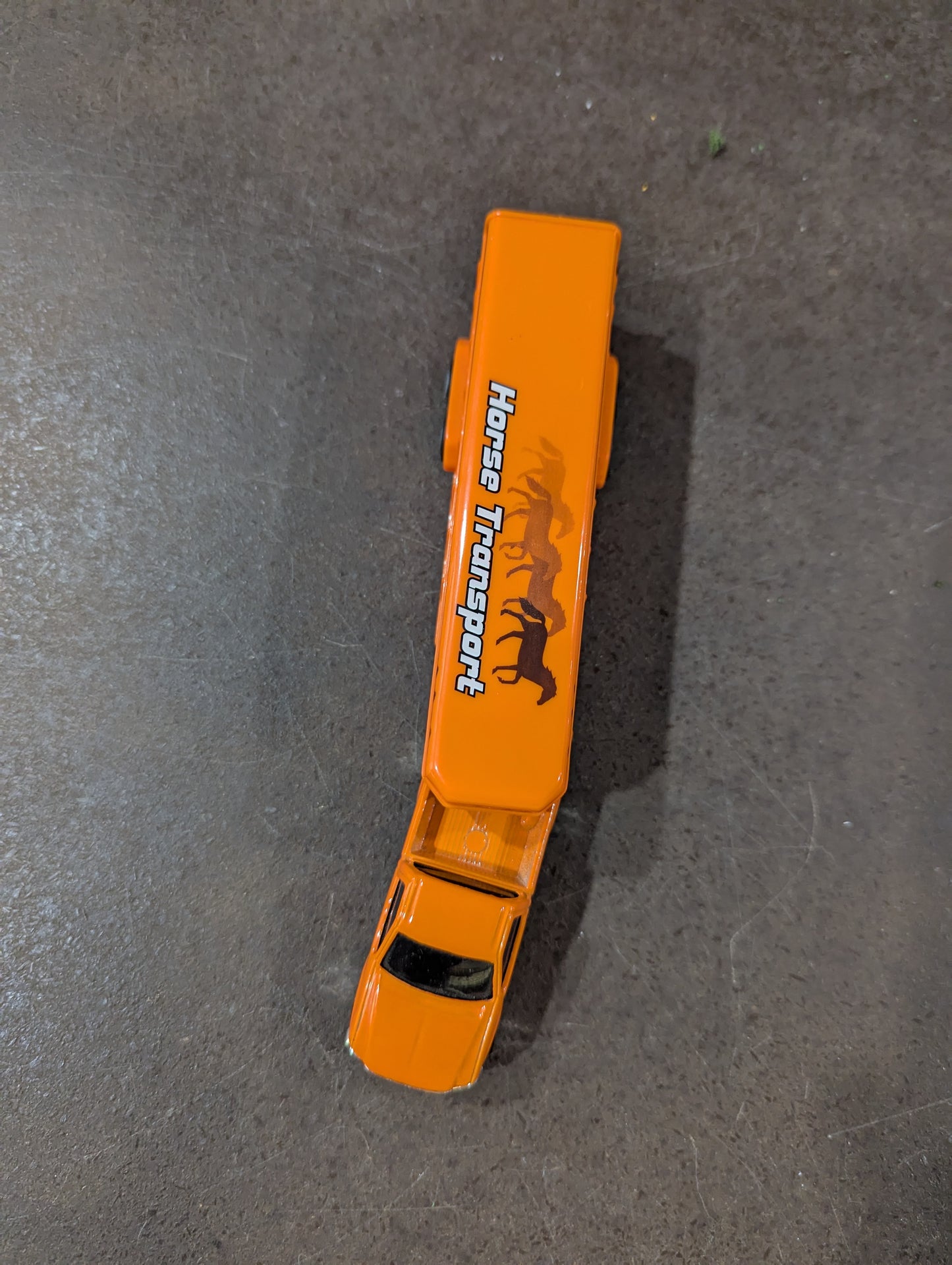 Tonka 1/64 Ford F-350 with Horse Trailer