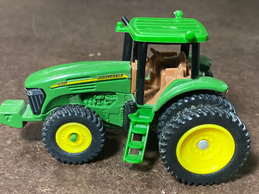 1/64 John Deere 7820