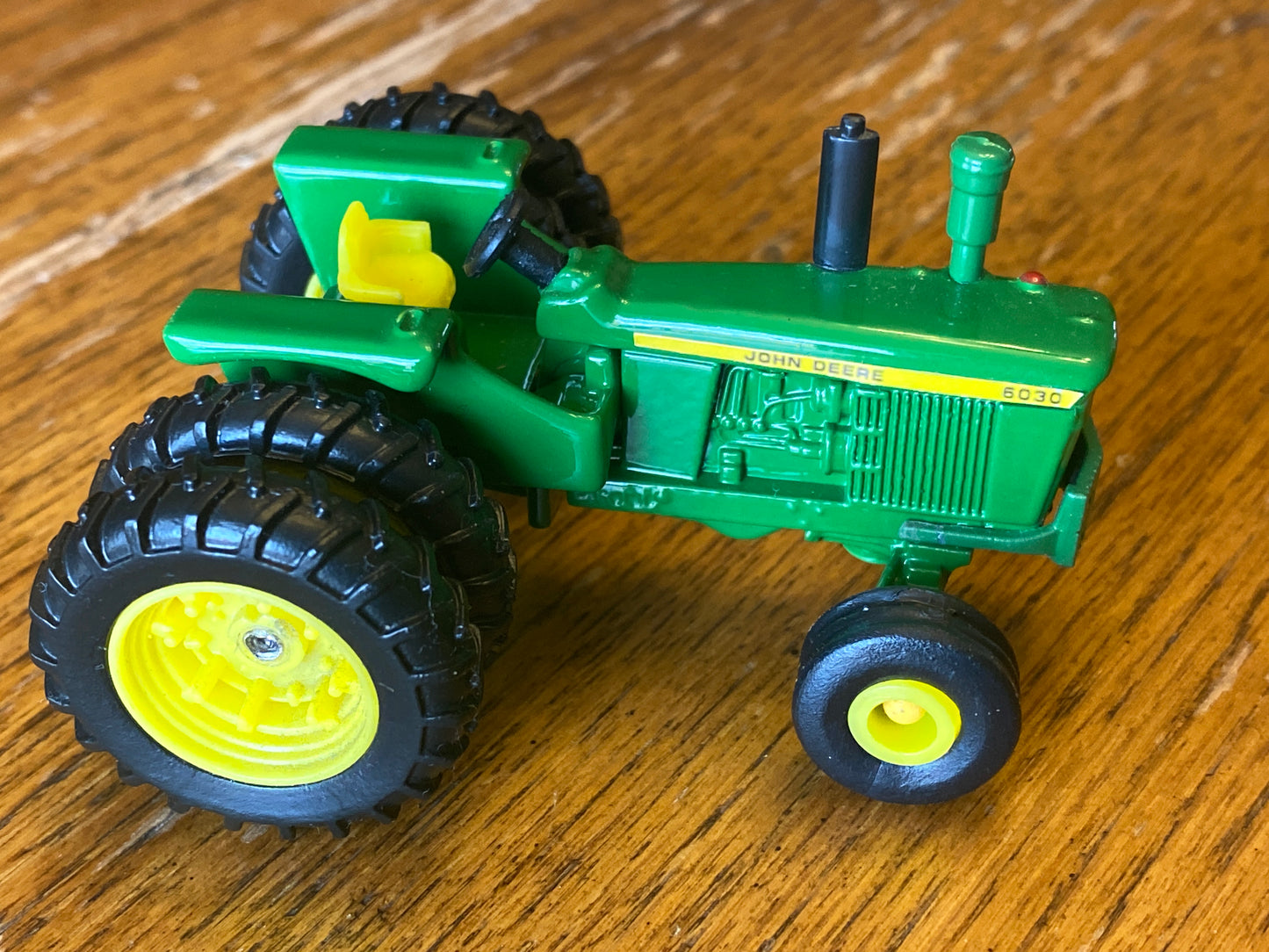 1/64 John Deere 6030 Non-turbo with Row Crop Fenders and Front Weights