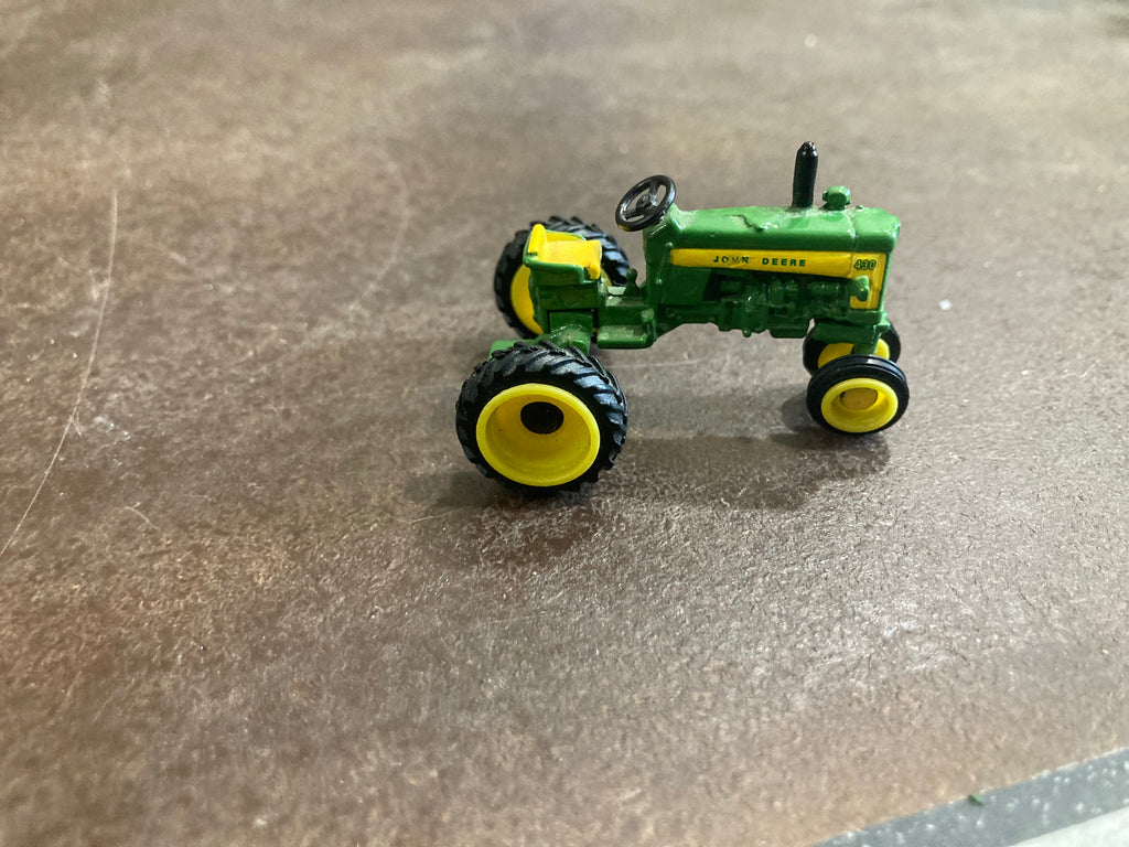 1:64 John Deere 430 High Crop