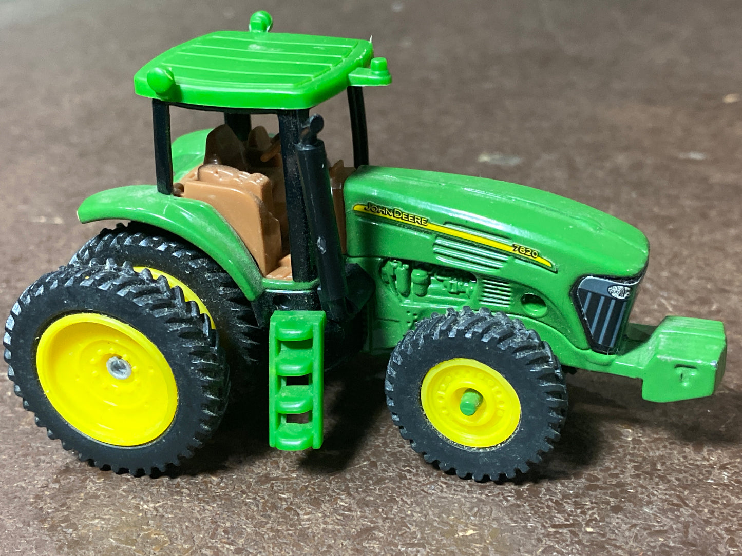 1/64 John Deere 7820