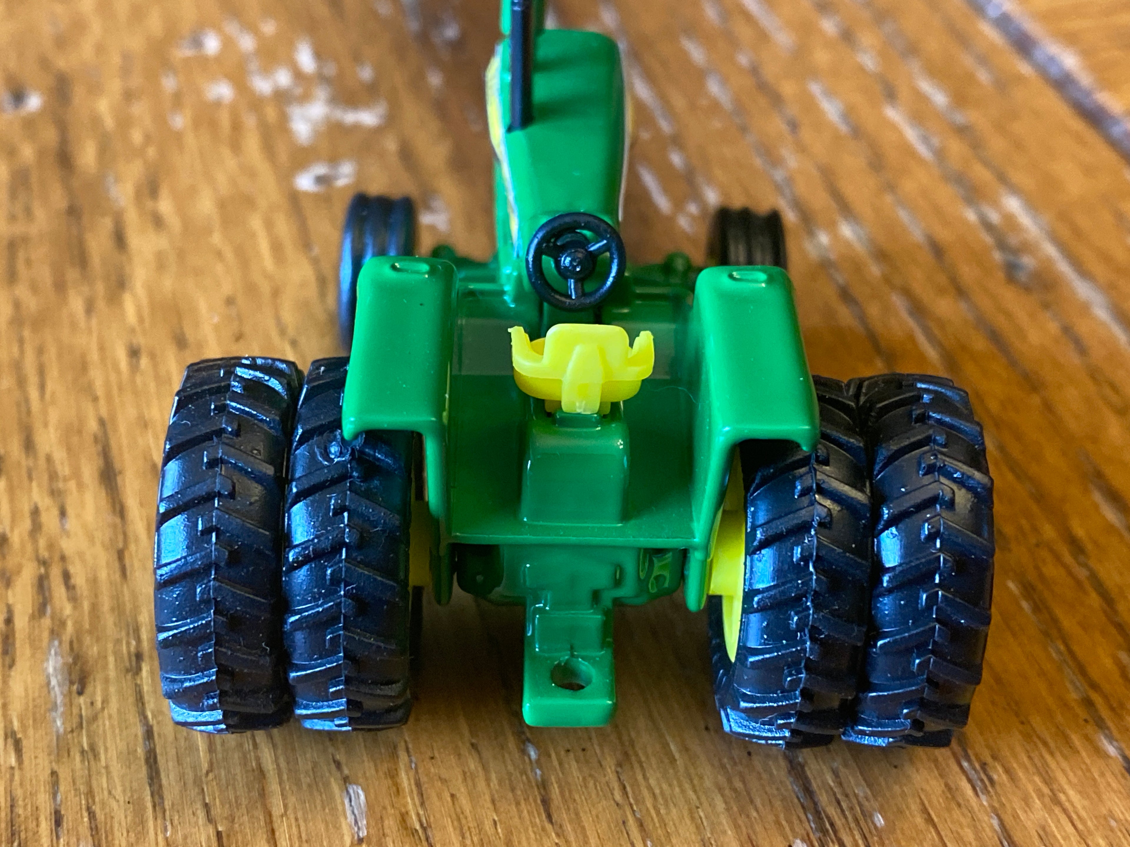 1/64 John Deere 6030 Non-turbo with Row Crop Fenders