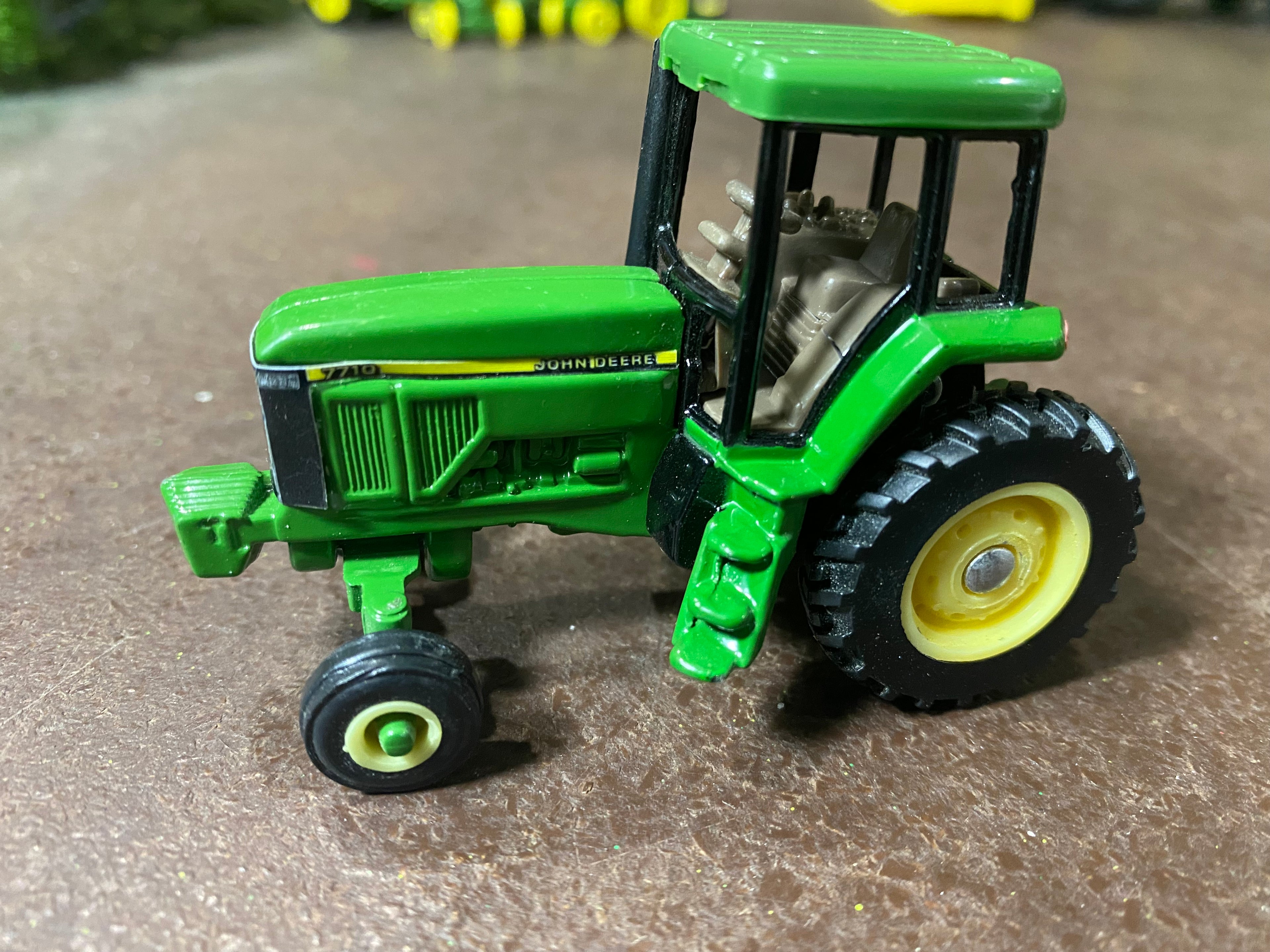 1/64 John Deere 7710
