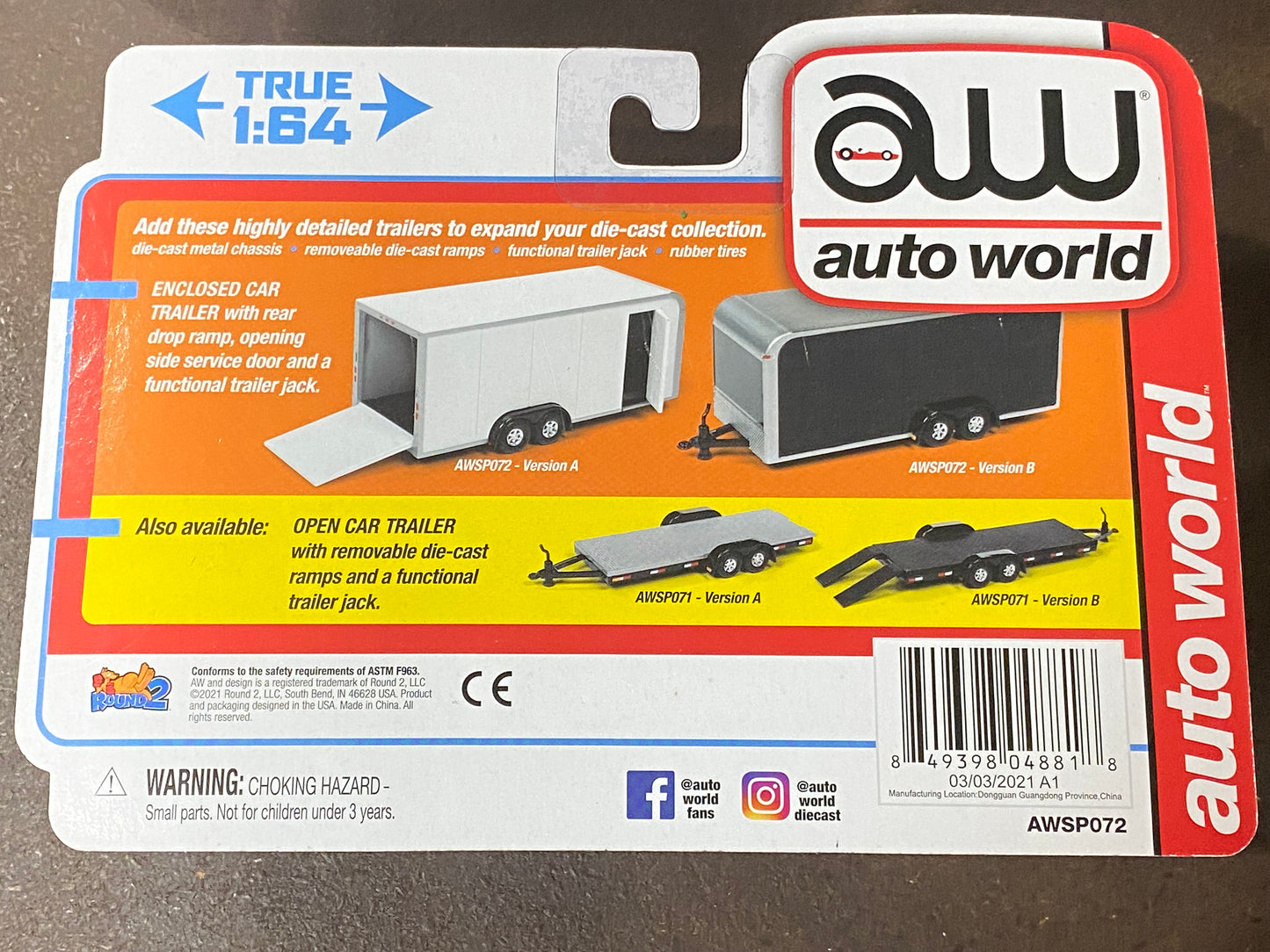 1/64 Auto World Black Enclosed Trailer