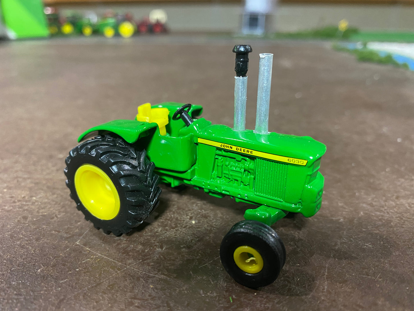 1/64 John Deere 6030 Wheatland on singles