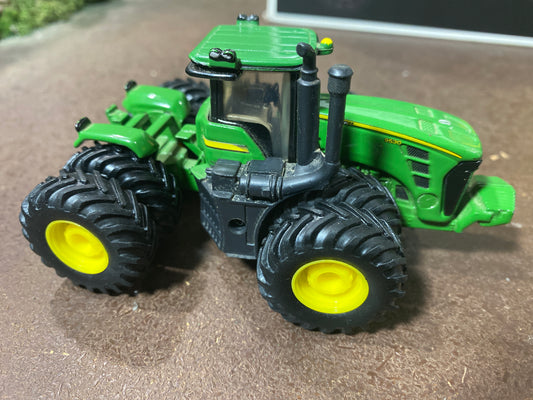 1/64 John Deere 9530 with custom tires