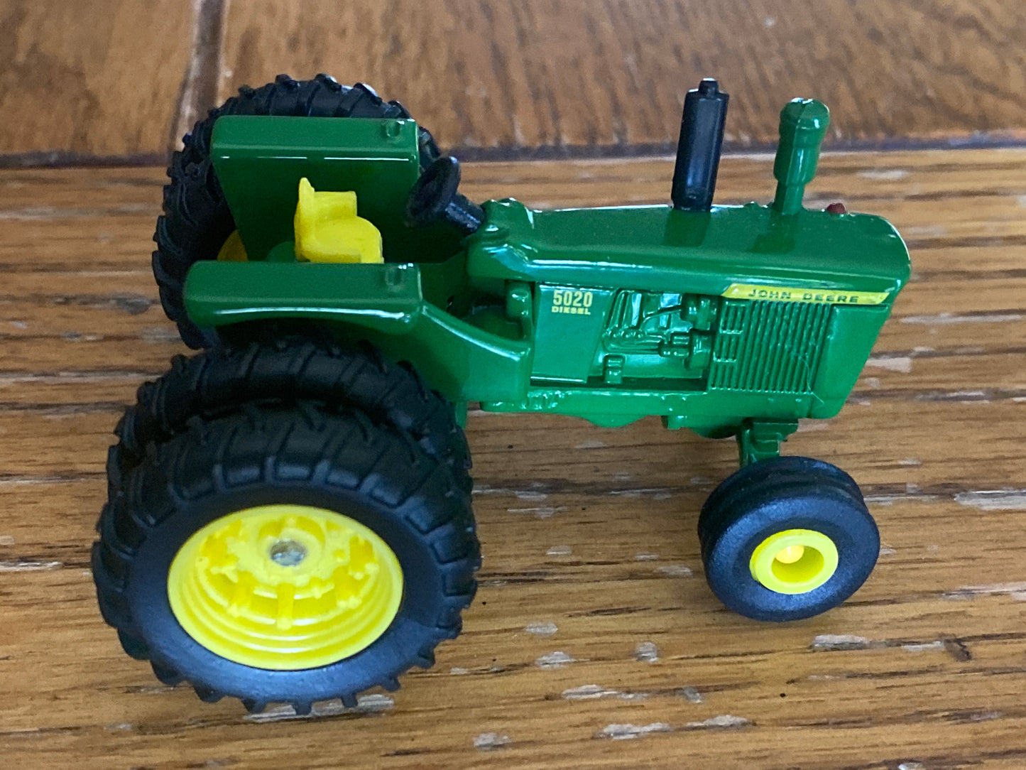 1/64 Custom John Deere 5020 Row Crop Fenders and Duals