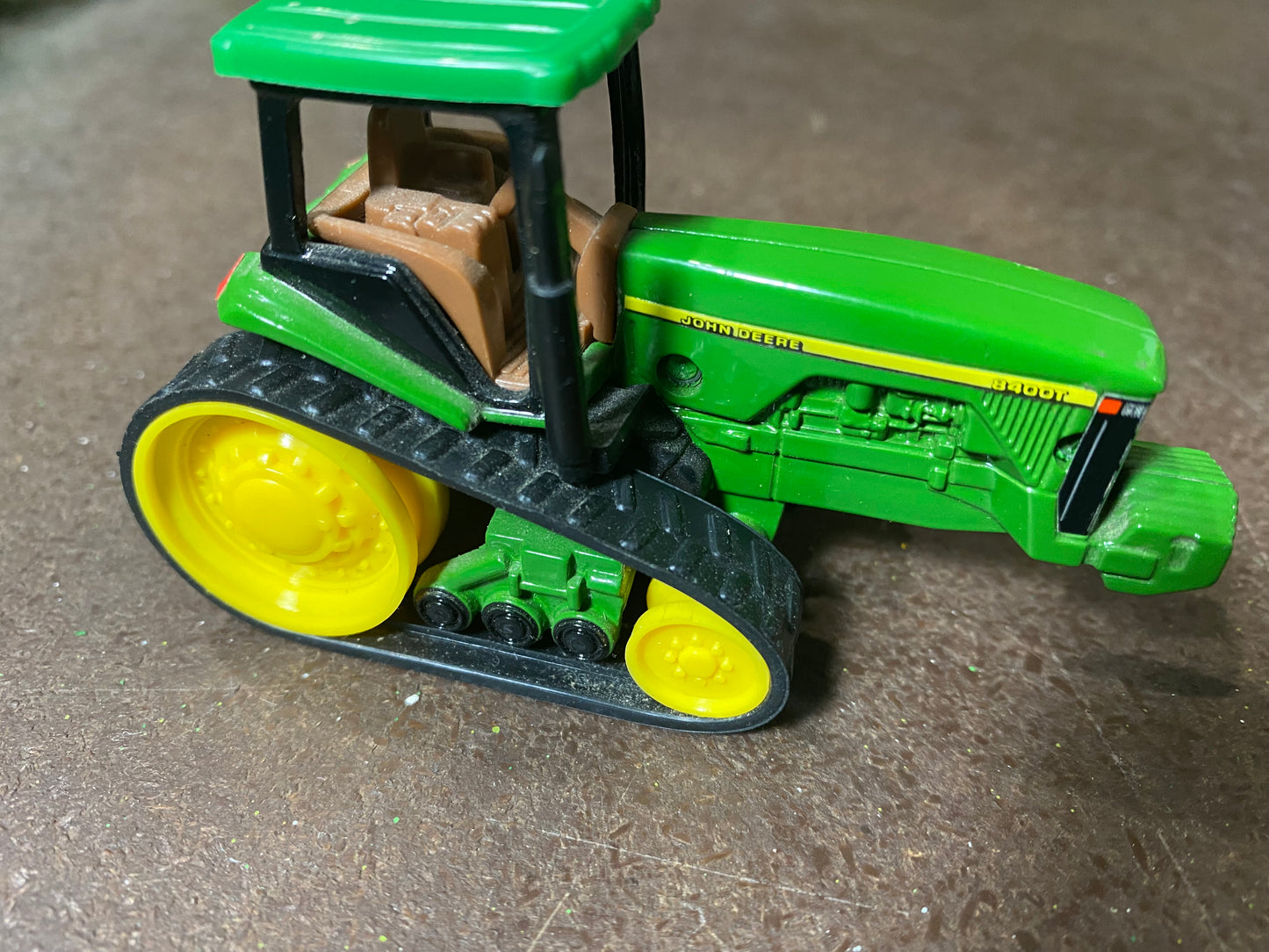 1/64 John Deere 8400T