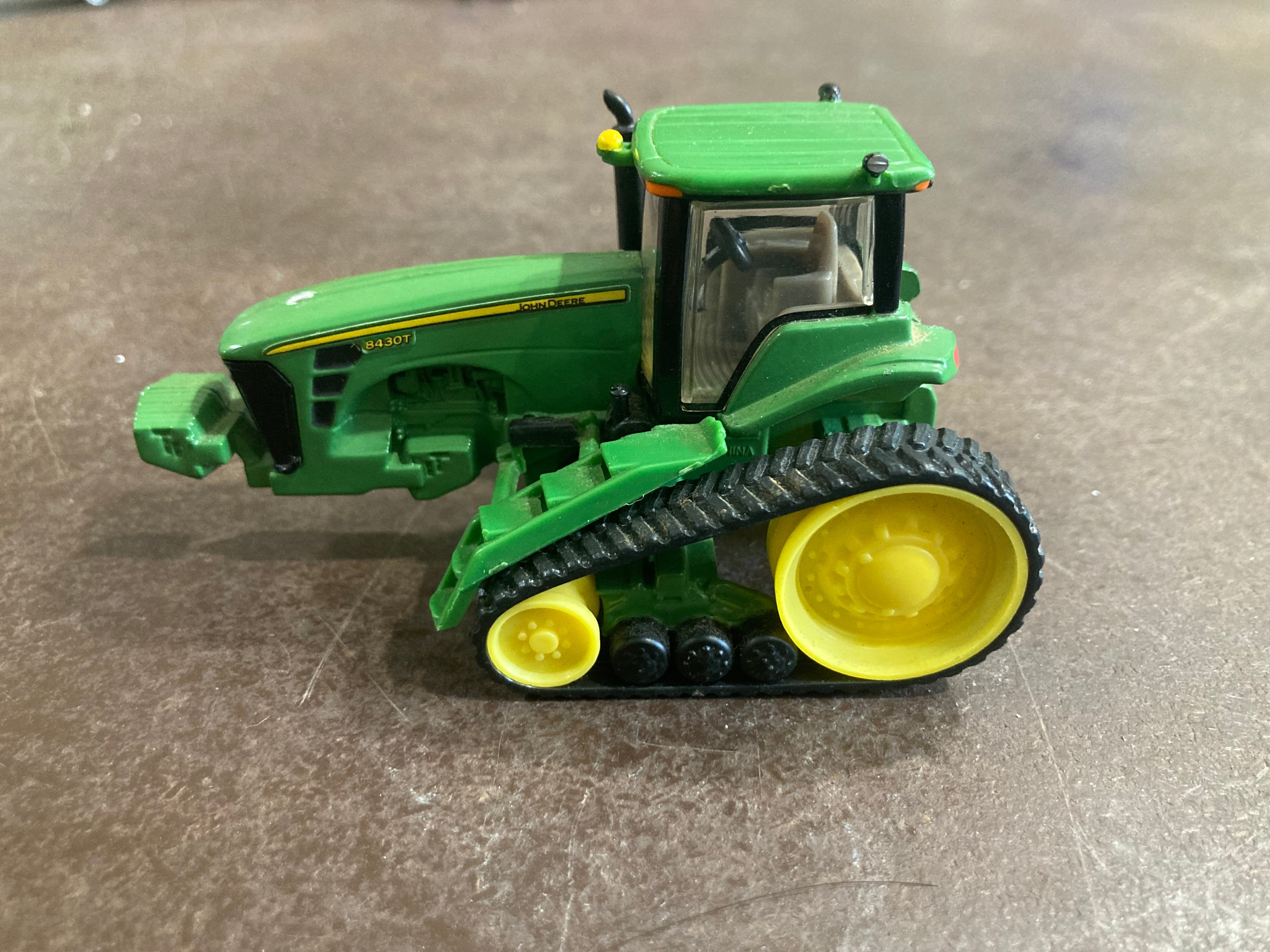 1:64 John Deere 8430T
