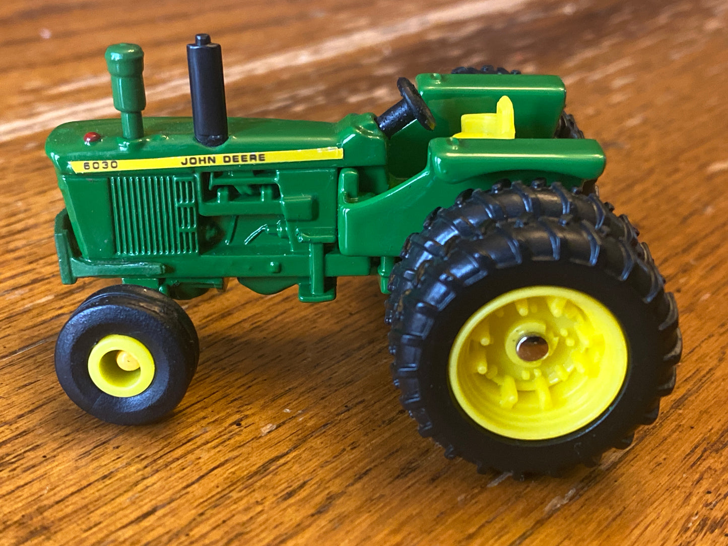 1/64 John Deere 6030 Non-turbo with Row Crop Fenders and Front Weights