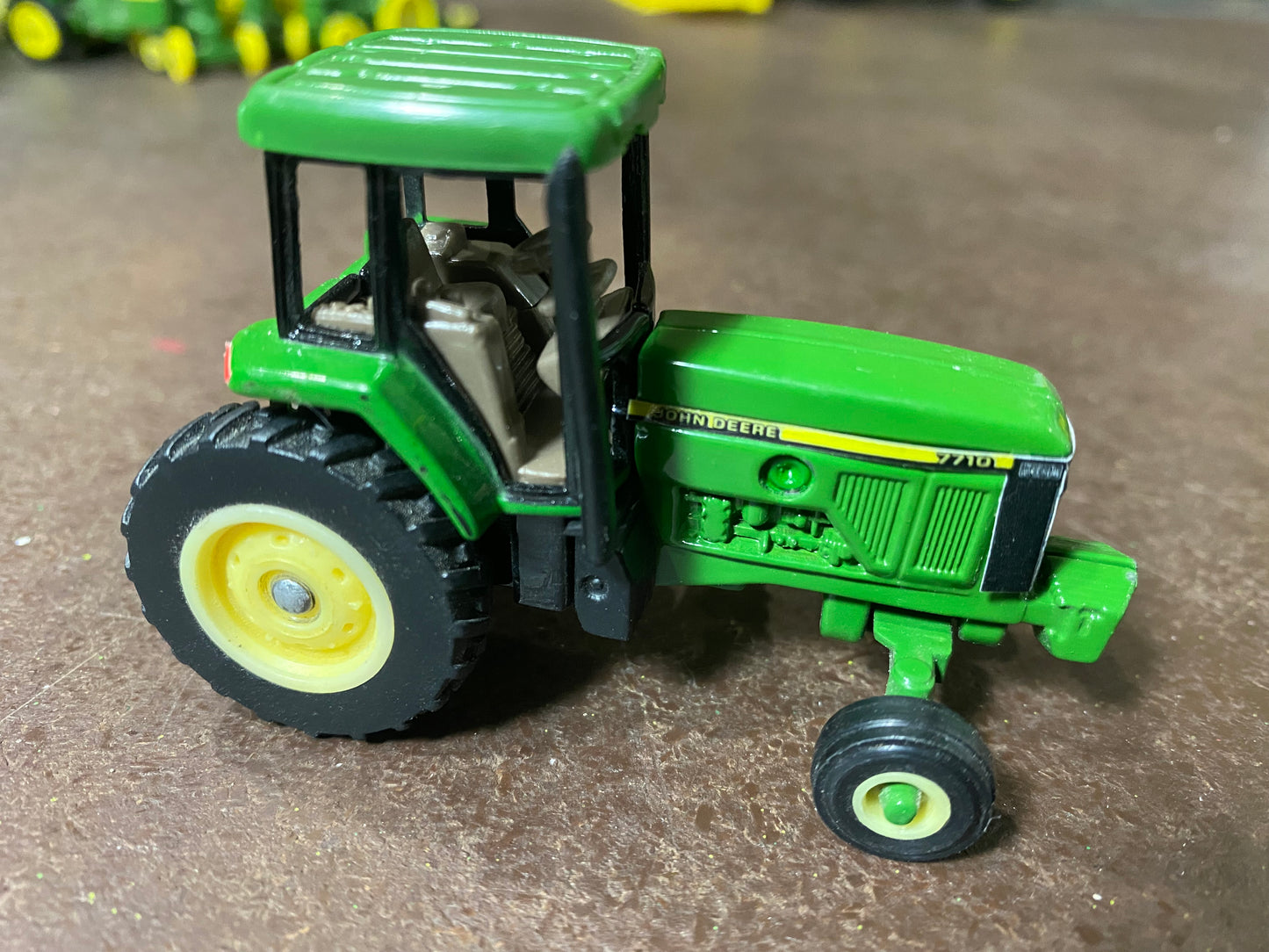 1/64 John Deere 7710