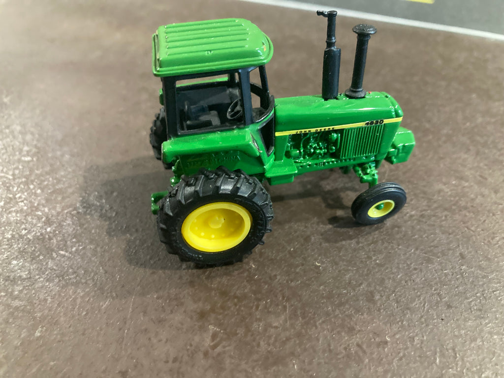 1:64 John Deere 4630