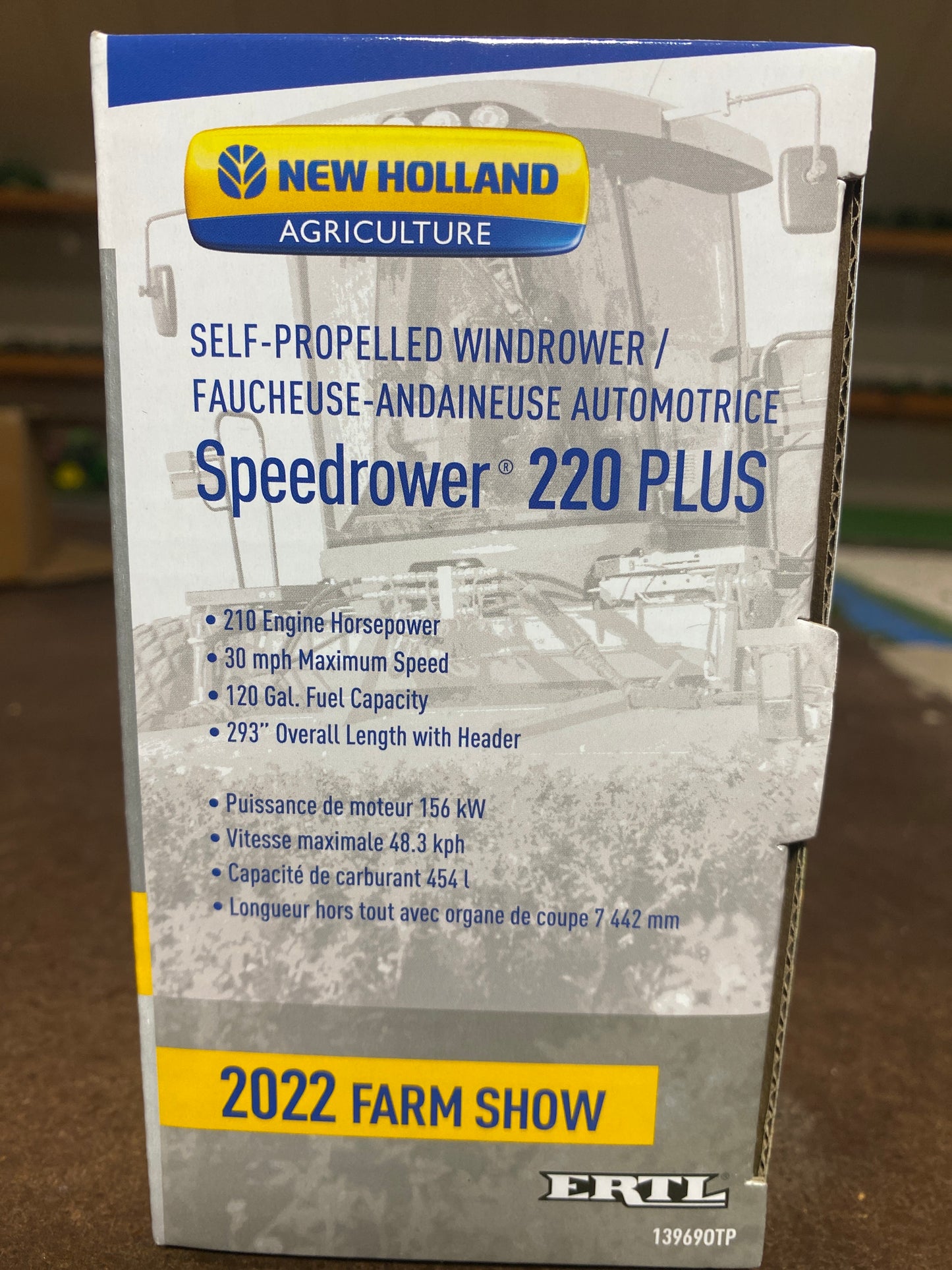 1/64 New Holland Speedrower 220 Plus 2022 Farm Show Edition