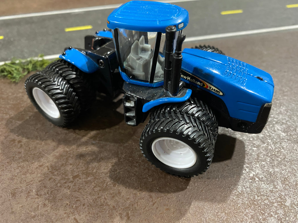 1/64 New Holland TJ480