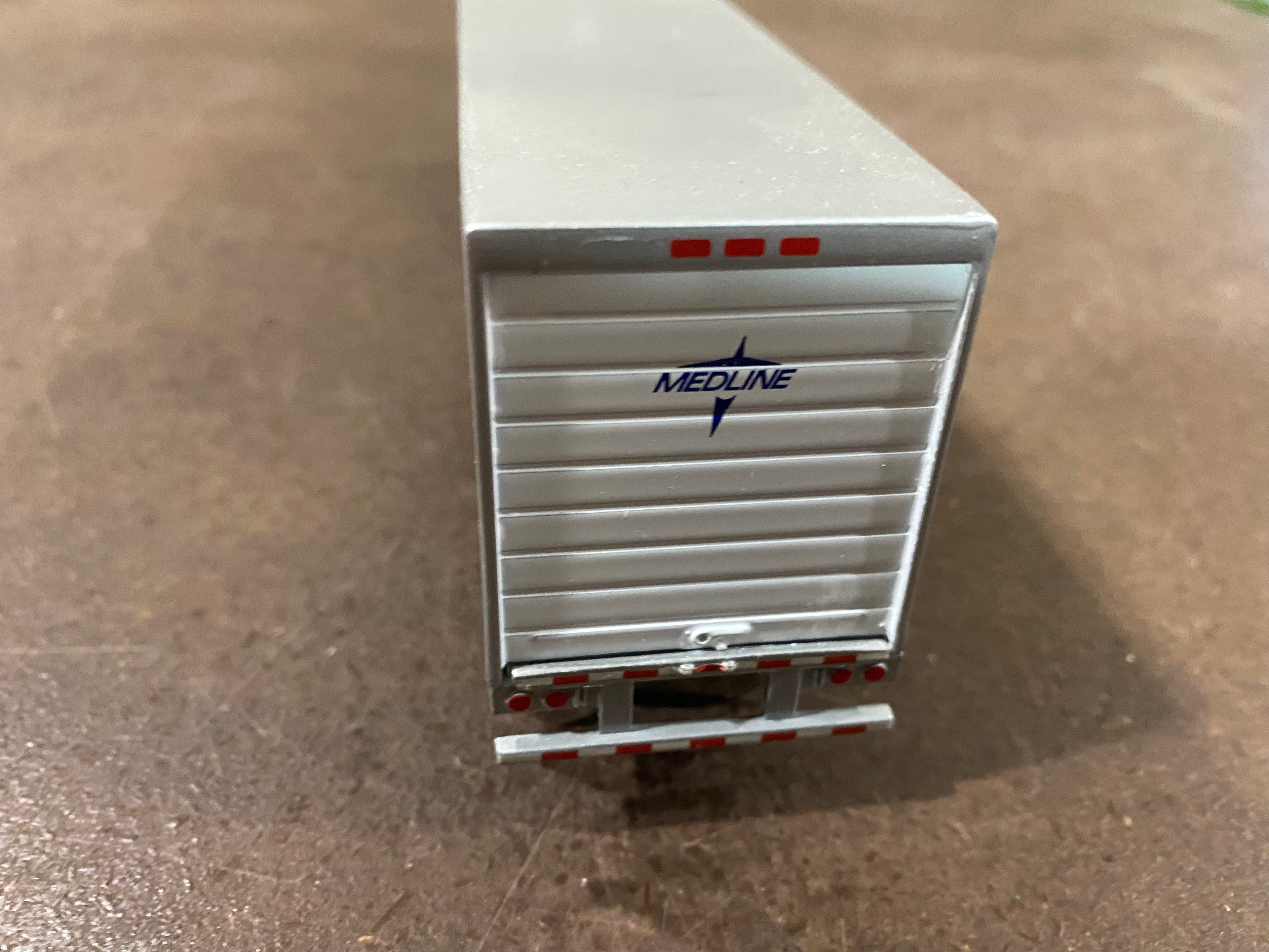 1/64 Medline Semi Trailer