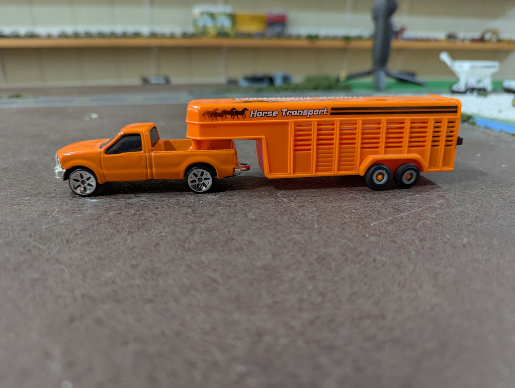 Tonka 1/64 Ford F-350 with Horse Trailer