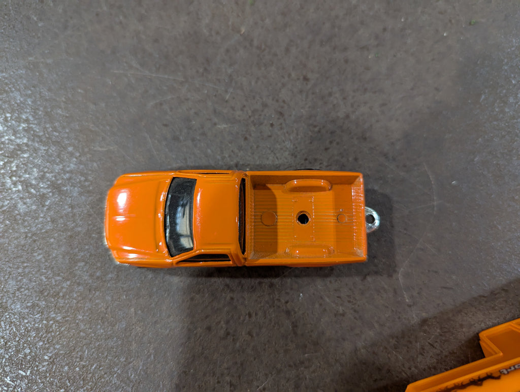 Tonka 1/64 Ford F-350 with Horse Trailer