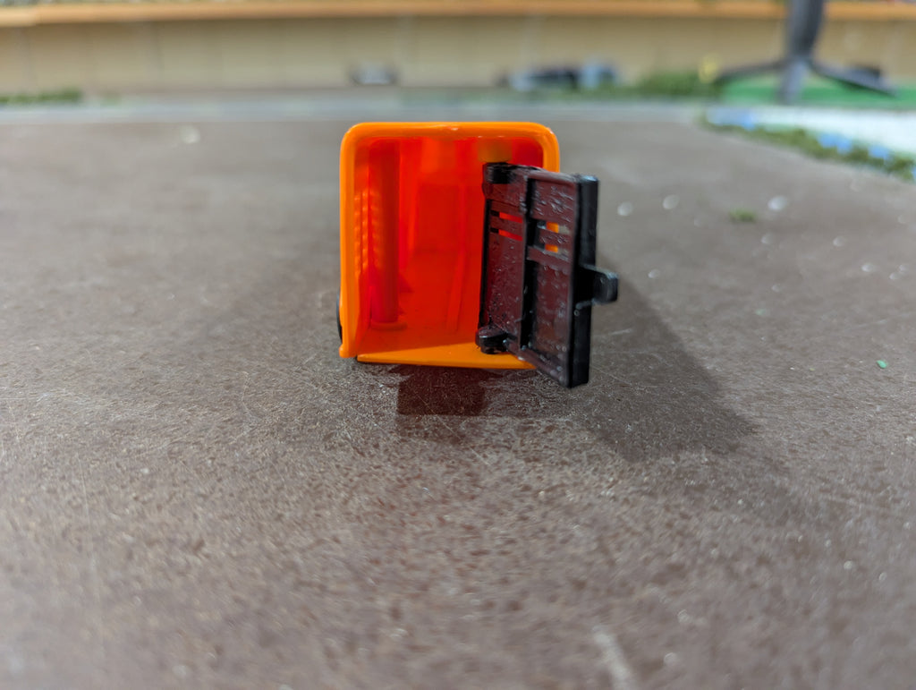 Tonka 1/64 Ford F-350 with Horse Trailer