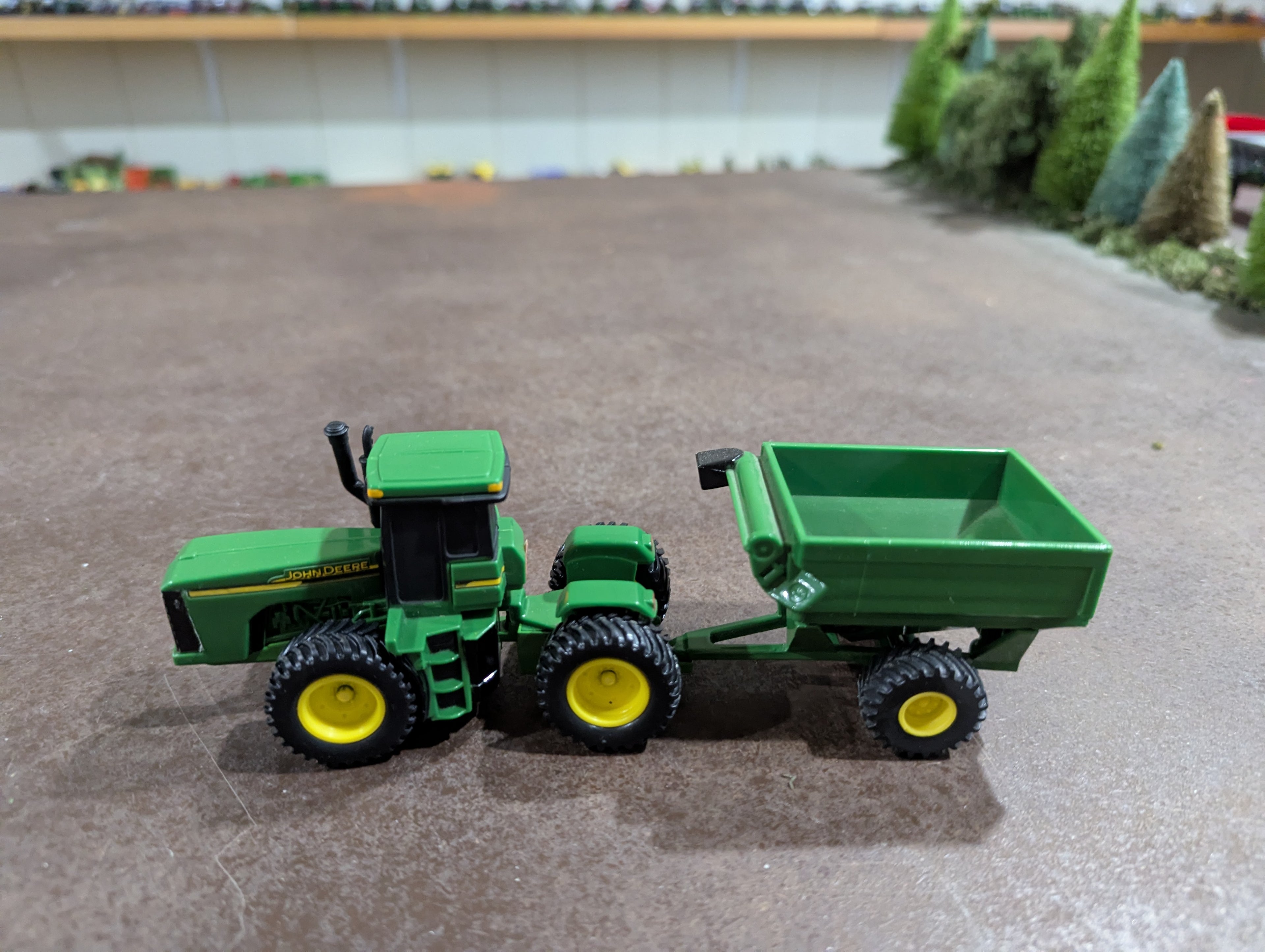 John Deere 4wd Tractor with Grain Cart